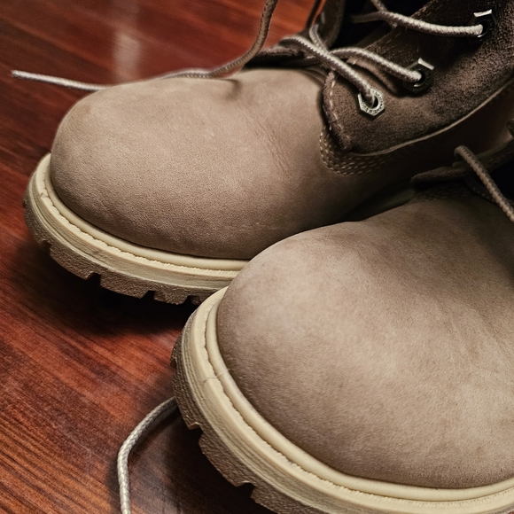 Timberland winter boots size 36. BNWOT  beige suede leather - Picture 6 of 7